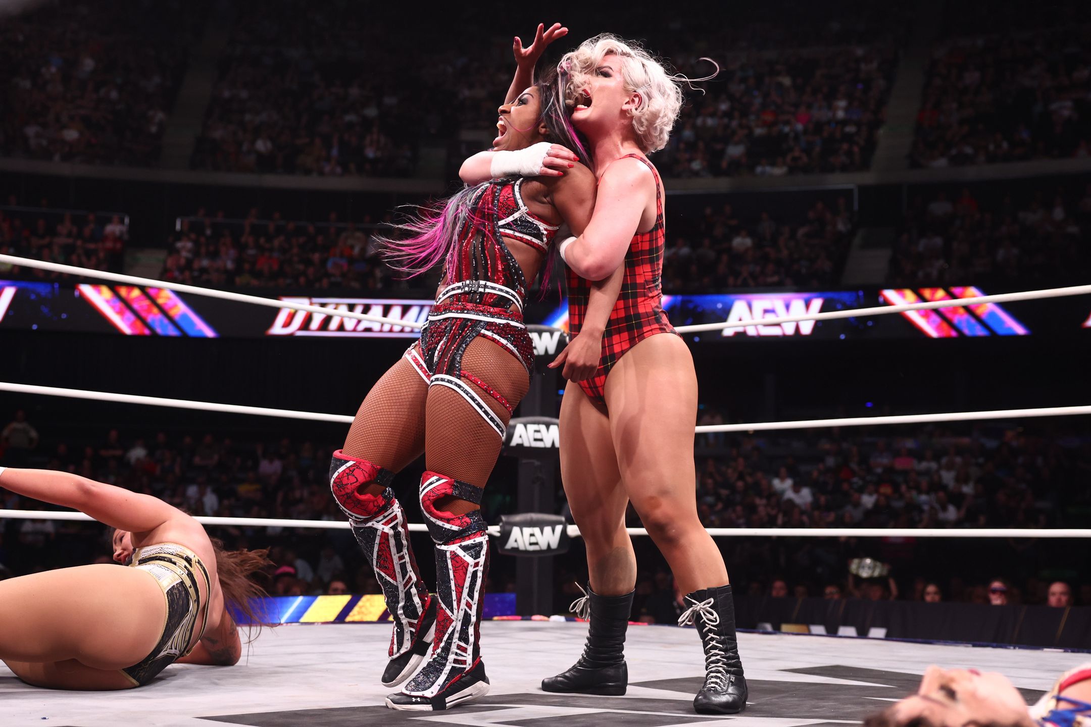 Toni Storm & Athena